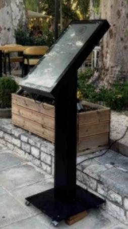 Outdoor Touch Kiosk 21.5"